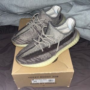 Yeezy 350 zyon/ used/ Size 12
